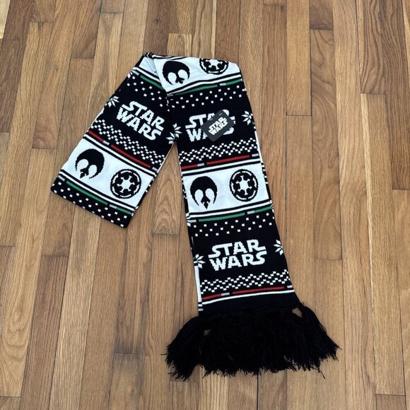 disney /. Star Wars Other - Star Wars Lucasfilm Disney Knit & Fringe Scarf